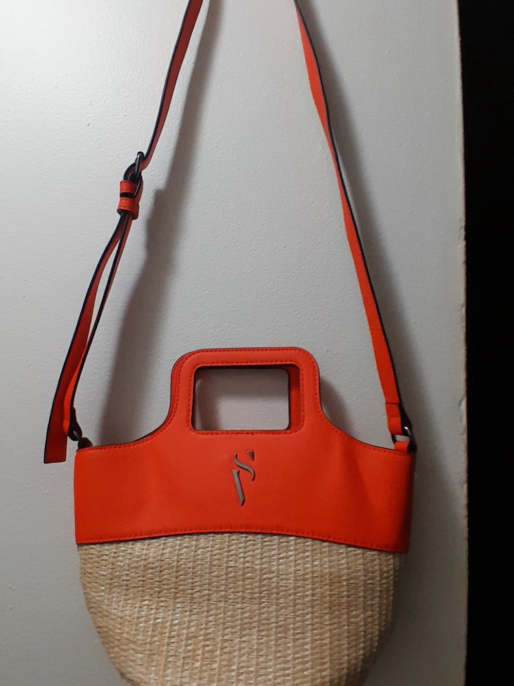 Simply Vera Vera Wang Orange Straw & Leather Crossbody